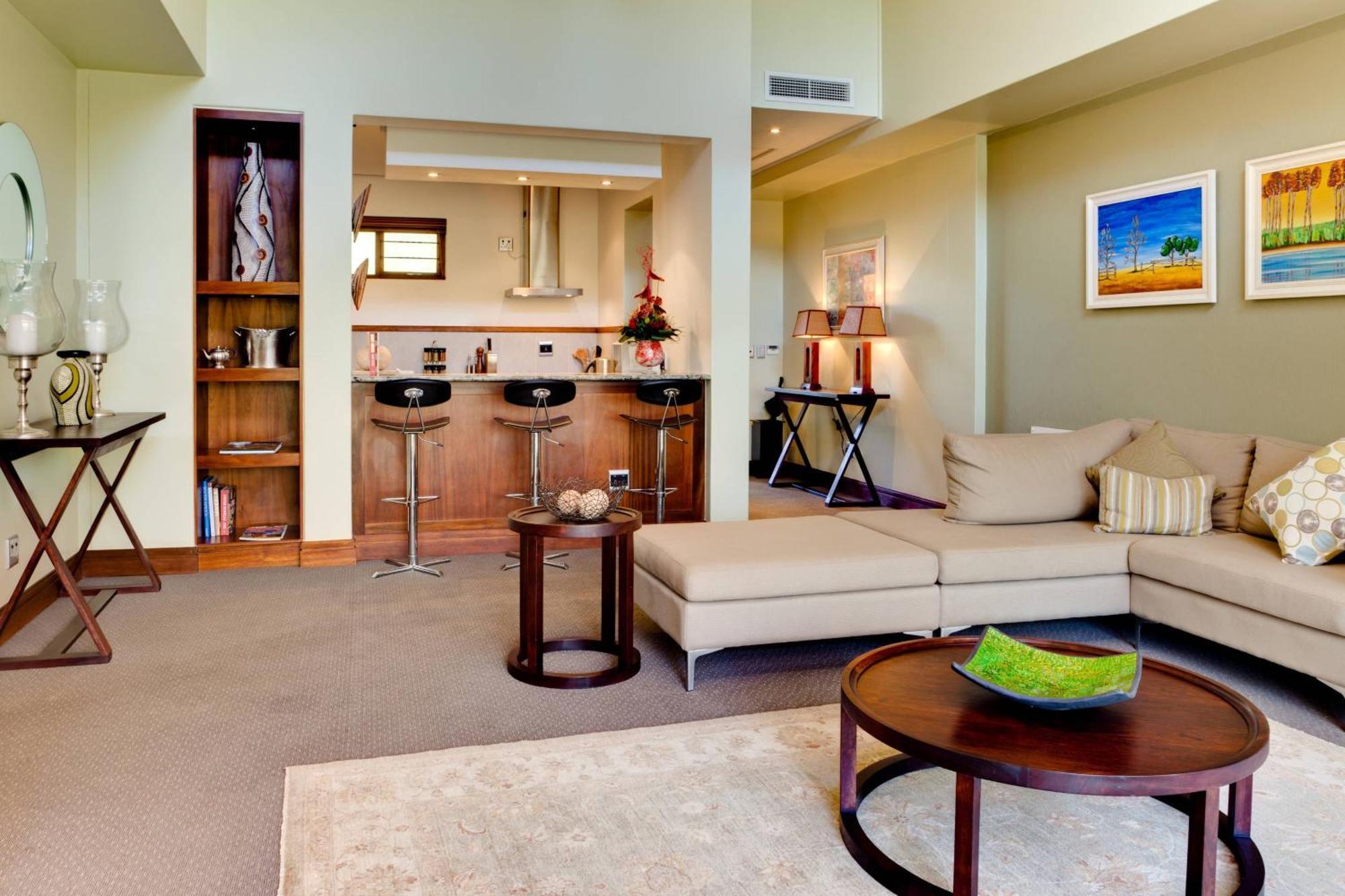 Irene Country Lodge, Autograph Collection Centurion Exterior foto A living room in a condominium