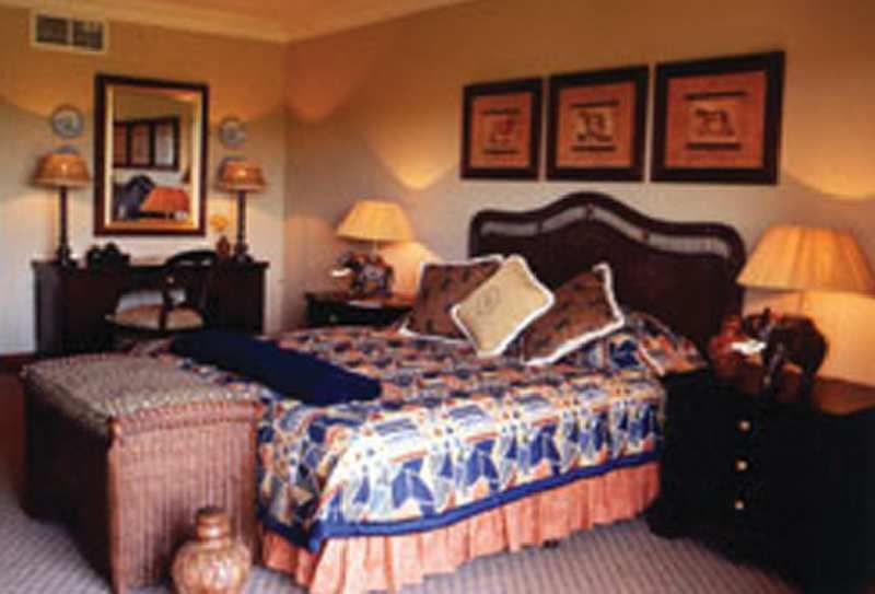 Irene Country Lodge, Autograph Collection Centurion Exterior foto A bedroom at the hotel