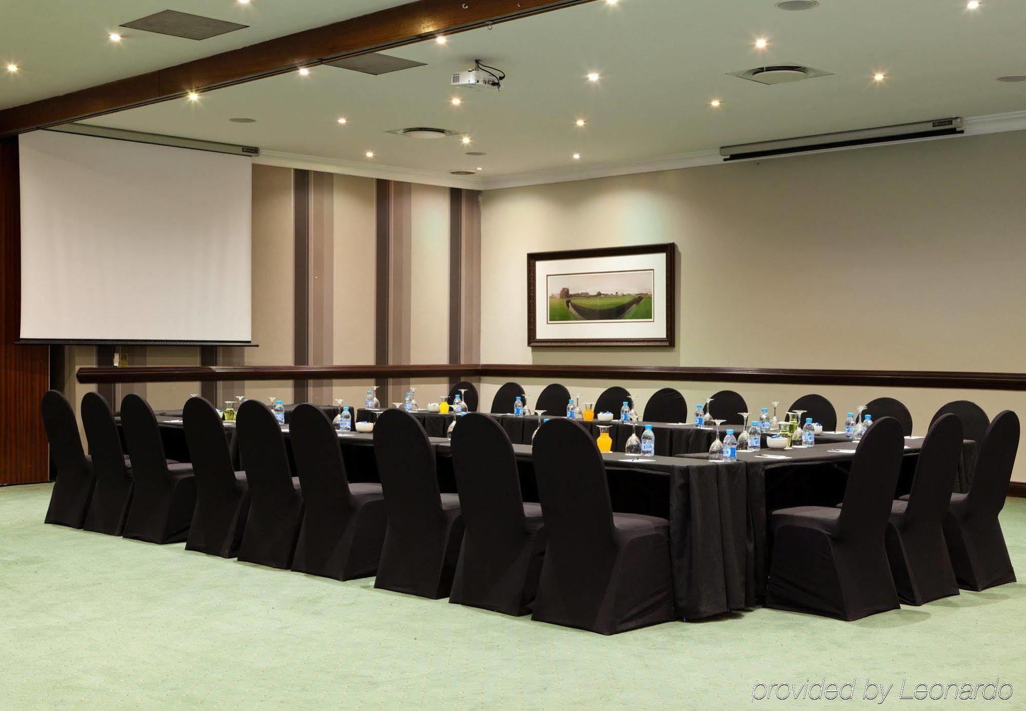 Irene Country Lodge, Autograph Collection Centurion Exterior foto Meeting room at the Protea Hotel, Centurion